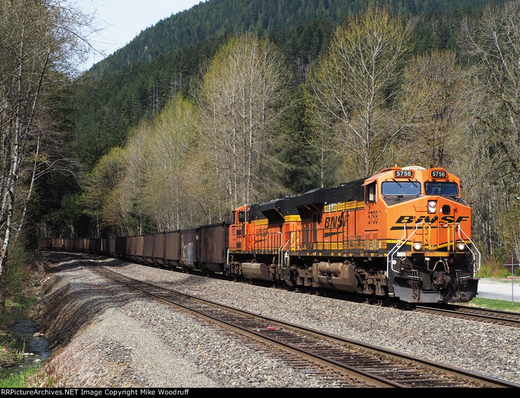 BNSF 5756